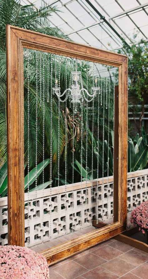 Large wooden frame and chandelier for wedding ceremony backdrop/arch - WeddingDay Magazine Large Frame Wedding Decor, Picture Frame Backdrops, Backdrops For Parties Wood, Wood Frame Backdrop, Diy Arch Stand Frame, Wooden Structure Design, Wooden Frame Backdrop, Wooden Party Props, Wedding Arch Vintage