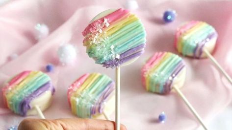 Chocolate Covered Oreo Pops, Rainbow Cake Pops, Starbucks Cake Pops, Oreo Cake Pops, Unicorn Candy, Starbucks Cake, Cake Pop Decorating, Pastel Birthday, Dipped Oreos