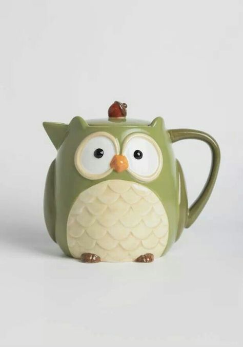 Owl teapot Owl Teapot, Cute Home Office, Teapot Cookies, Cute Teapot, Vintage Home Office, Novelty Teapots, Teapots Unique, Vintage Inspired Clothing, Modern Vintage Home