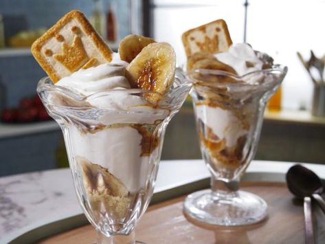 Fool Recipe, The Kitchen Food Network, Sunny Anderson, Banana Butter, Best Banana Pudding, Banana Dessert, Tv Food, Trending Recipes, Banana Recipes