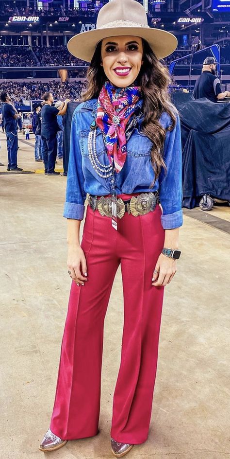 Western Dress Up Outfits Women, Spring Rodeo Outfit, Western Business Professional, Corporate Cowgirl, Social Work Outfits, Western Chic Outfits, Dallas Outfit, Vaquera Fits, Country Looks