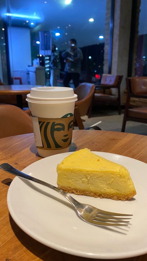 Starbucks Cheesecake, Cheesecake Starbucks, Cold Coffee, Starbucks Coffee, 2025 Vision, Cheesecake, Vision Board, Cafe, Cheese