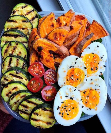 Meal Prepped Breakfast, Prepped Breakfast, Gluten Free Meal Prep, Menu Sarapan Sehat, Paleo Meal Prep, Plats Healthy, Prep Breakfast, Low Estrogen, Makanan Diet