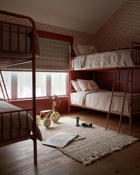 Multiple Kids Bedroom, Ursino Interiors, Boys Bedroom Bunk Beds, Vermont Farmhouse, Toddler And Baby Room, Small Kids Bedroom, Scandinavian House, Shared Kids Room, Bunk Beds Built In