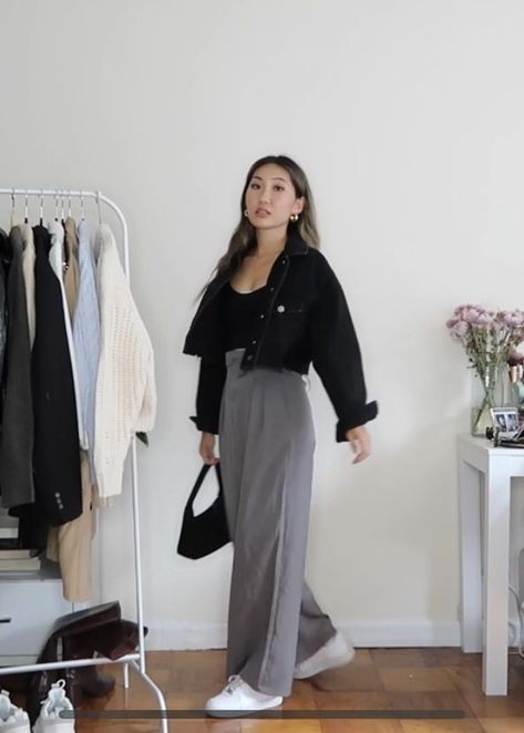 Gray Trousers Outfit Women, Grey Trousers Outfit Women, Grey Trousers Women, Grey Dress Pants Outfit, Social Worker Outfits, Trousers Women Outfit, Wide Leg Outfit, Gray Fits, Teenage Clothes