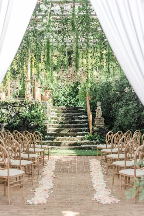 Luxurious European-inspired garden wedding in Hawaii - flowers by Teresa Sena Design - Read More: https://www.stylemepretty.com/vault/image/6881314 Haiku Mill, Wedding Venues Hawaii, Mill Wedding, Ceremony Design, Maui Wedding, Destination Wedding Locations, Luxury Wedding Venues, Ceremony Inspiration, Hawaiian Wedding