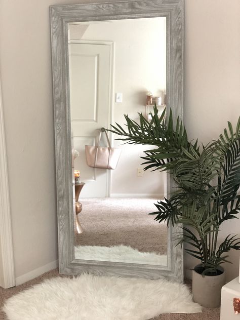 Floor Mirror Living Room, Big Mirror In Bedroom, Full Length Mirror In Bedroom, Mirror Decor Living Room, Mirror Wall Bedroom, Deco Studio, Bedroom Corner, Leaner Mirror, House Layout