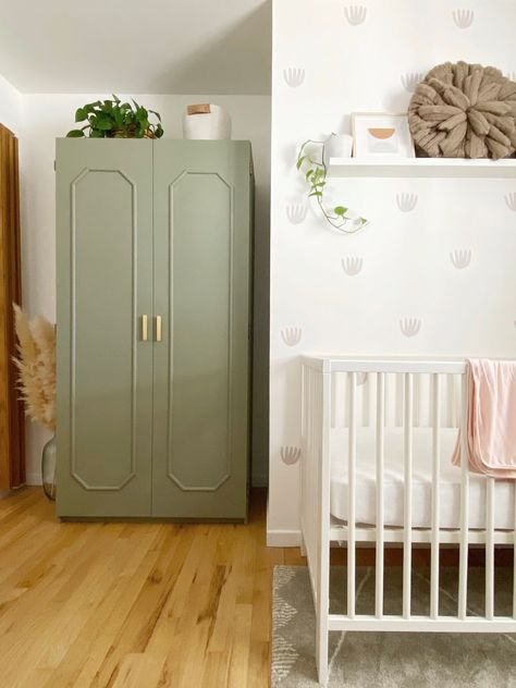 INDIE.BOHO.NEST: DIY NURSERY WARDROBE RENOVATION with FUSION MINERA... One Level Homes, Painted Wardrobe, Bifold Closet Doors, Wardrobe Makeover, Diy Wardrobe, Diy Nursery, Diy Makeover, Instagram Diy, Neutral Nursery