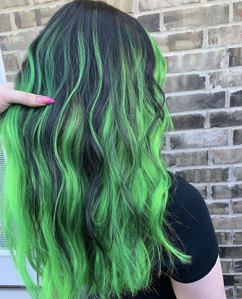 Green Hair Streaks, Green Hair Color Ideas, Black And Green Hair, Curly Hair Advice, Green Hair Color, Neon Green Hair, Haircut Tips, Green Hair Dye, Haircuts For Women Over 50