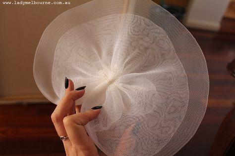 Easy Fascinators | Take a simple crinoline fascinator like this one from Lincraft that ... Derby Hats Diy, Crinoline Fascinator, Diy Fascinator, Fascinator Hats Diy, Sewing Hats, Tea Hats, Hat Tutorial, Fascinator Headband, Kentucky Derby Hats