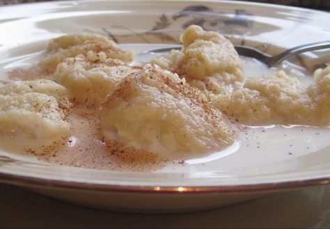 A brief article on a traditional Norwegian dessert that most likely dates to the Viking period - kleppmelk or milk soup with small doughs. Norwegian Cuisine, Viking Food, Scandinavian Recipes, Milk Soup, Norwegian Food, Scandinavian Food, Special Diet, Creamy Soup, Viking Age