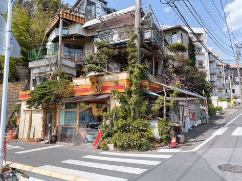 Studio Ghibli Castle, Japanese Convenience Store, Japanese Town, Japan Street, Scenery Background, Japan Aesthetic, Aesthetic Japan, Japanese Architecture, Japanese Aesthetic