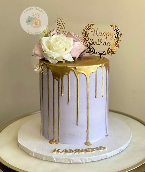 Purple White And Gold Birthday Cake, Lavender And Gold Cake, Purple And Gold Birthday Cake, Purple Gold Cake, Gold Cake Birthday, Purple And Gold Cake, 24th Birthday Cake, 22 Bday, Bday Brunch