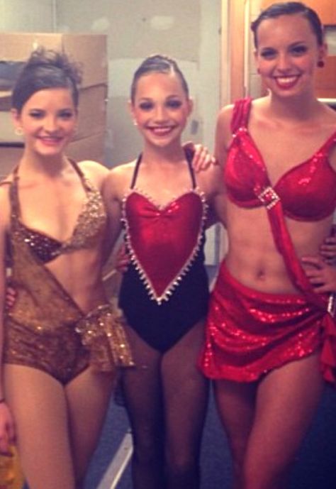 Brooke, Maddie, and Payton in solo costumes Dance Moms Brooke, Dance Moms Outfits, Dance Moms Memes, Dance Moms Costumes, Dance Moms Season, Dance Moms Maddie, Dance Moms Facts, Dance Moms Cast, Dance Moms Pictures