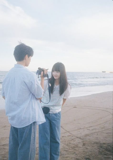 “When I Fly Towards You” (2023) 💞 Zhou Yi Ran & Zhang Miao Yi as the adorable forever couple: Zhang Lu Rang & Su Zai Zai 🥰 Getting along well in the behind the scenes: magazine photo shoot 💖 Zhang Miao Yi, จีซอง Nct, Best Dramas, Hidden Love, Cute Couple Selfies, Film Aesthetic, Drama Movies, Hopeless Romantic, Best Couple