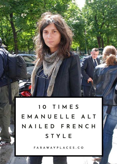 French 90s Fashion, French Women Style Over 50, French Dress Style, Paris Summer Style, French Fashion Icons, Emmanuelle Alt Style, French Style Icons, Vogue Editor In Chief, Style Icons Women