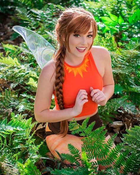 Just your everyday animal fairy. 🐻💛✨🎃 📸: @katcophoto #disney #disneycosplay #fawn #fairy Fawn Pixie Hollow Costume, Tinker Bell Fawn Costume, Fawn Costume Fairy Pixie Hollow, Tinkerbell And Fawn, Fawn Cosplay Tinkerbell, Fairy Cosplay, Fashion Collection Inspiration, Disney Fairy, Disney Fairies