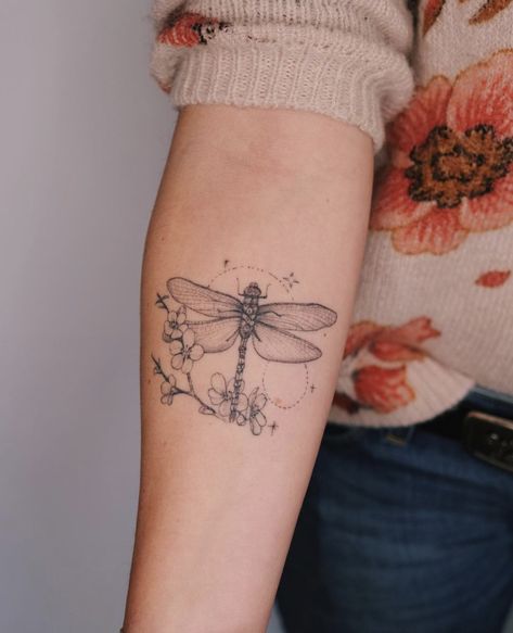 Small Phoenix Tattoos, Healed Tattoo, Dragonfly Tattoo Design, Insect Tattoo, Bug Tattoo, Mother Tattoos, Dragonfly Tattoo, Modern Tattoos, Spine Tattoos