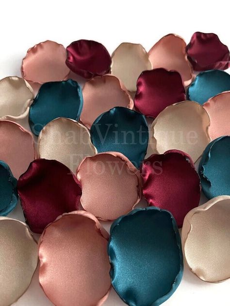 #RosePetals #RoseGoldDecor Maroon, Champagne, Rose Gold, Teal 1000 flower petals, rose petals, table decor, flower girl petals, wedding decor $198.25 Get here https://t.co/cWCNXzb0m9 Birthday Party Dessert Table, Burgundy And Blush Wedding, Flower Girl Petals, Aisle Decorations, Champagne Flowers, Table Cloth Decorations, Rose Gold Decor, Wedding Color Trends, Champagne Rose