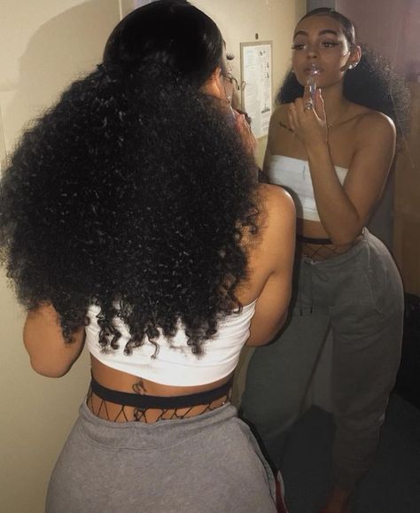 {~follow pintrest;@un0fficial~} Haircuts Trending, Curly Ponytail, Pelo Afro, High Ponytail, Scene Hair, Trending Hairstyles, Baddie Hairstyles, Grunge Hair, Curly Girl