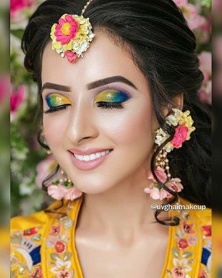 Colour Pop Bridal Trend Alert - Colourful Eye Makeup For Your Mehendi Look From Brides of 2020! - Witty Vows Colourful Eye Makeup, Bride Eye Makeup, Bridal Makeup Pictures, Mehendi Look, Peacock Eye Makeup, Bride Fashion Photography, Mehndi Makeup, Makeup Artist Course, Planner Online