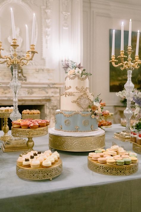 Brigerton Dessert Table, 1700 Wedding Theme, Gilded Age Wedding Theme, Regency Wedding Cake, Bridgerton Dessert Table, Regency Wedding Theme, Bridgerton Lifestyle, Bridgeton Wedding, Bridgerton Style Wedding