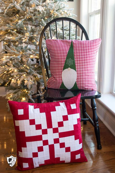 Free Sewing Pattern for a Tomten Christmas Gnome pillow - makes a cute DIY Christmas decoration!! Things To Sew For Christmas, Sewing Patterns For Christmas, Sew For Christmas, Cute Things To Sew, Pinterest Christmas Crafts, Quilted Christmas Gifts, Christmas Diy Sewing, Christmas Sewing Patterns, Christmas Pillows Diy