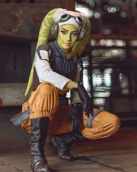 Chopper Star Wars Rebels, Chopper Star Wars, Star Wars Twilek, Star Wars New Republic, Star Wars Rebellion, Star Wars References, Star Wars Character Design, Women Of Star Wars, Star Wars Clothes