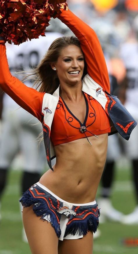 Broncos Cheerleader Denver Broncos Cheerleaders, Cheer Leaders, Broncos Cheerleaders, Cheerleader Outfit, Women In Sports, Sixpack Workout, Cute Cheer Pictures, Nfl Broncos, Football Cheerleaders