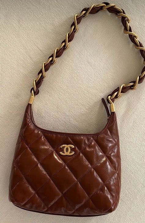 Chanel Small Hobo Bag
Tiktok: thefindstudio Hobo Bag, Chanel, Handbags