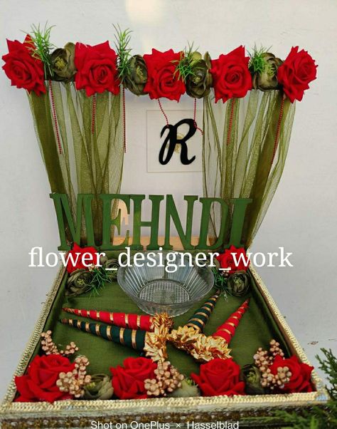 Mehendi Platter Decor Ideas, Mahendi Thali Decoration Ideas, Mehendi Thaal Decoration, Mehendi Tray Decoration Ideas, Mehndi Trays Plates Ideas, Mehndi Thali Decoration Ideas At Home, Mehendi Plate Decoration, Mehandi Platter Ideas, Mehendi Platter Decoration