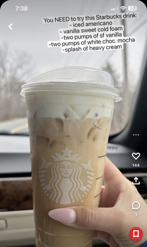 Creamy Sweet Starbucks Drinks, Starbucks Sweet Cream Cold Foam Drinks, Sweetest Starbucks Iced Coffee, Starbucks Sweet Cream Cold Brew, Vanilla Sweet Cream Cold Brew Starbucks Order, Kawa Starbucks, Starburst Drink, Low Calorie Starbucks Drinks, Starbucks Drink Menu