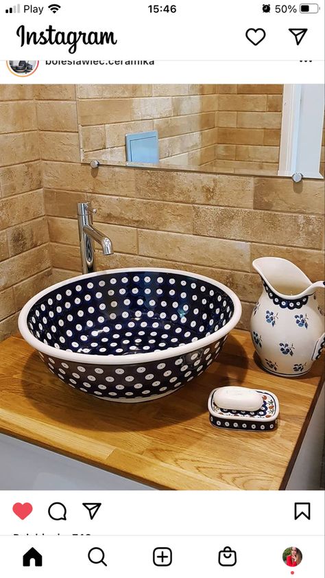 Polish Pottery Kitchen, Polish Pottery Boleslawiec, Pottery Kitchen, Future Apartment, Polish Pottery, Serving Bowls, Decorative Bowls, Home Diy, Apartment