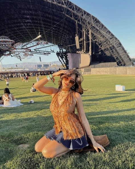 #BEAUTY ,#REALATIONSHIPS #Fashion #Outfits #SUMMER Outfits #Animals Conservative Coachella Outfit, Outfit Inspirations Simple, Coachella Aesthetic, Olivia Dunne, Cochella Outfits, Coachella Vibes, Coachella Outfits, Coachella Style, Festival Inspo