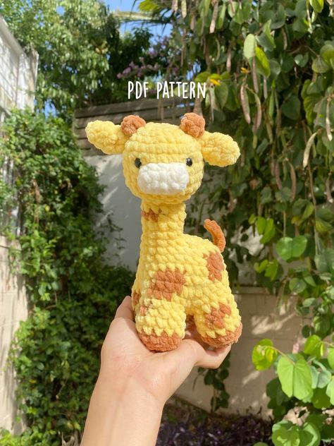 PDF pattern to make a soft and cuddly giraffe plush toy. Great for beginners and advanced crafters,#Crochet_Kawaii #Crochet_Mignon #Confection_Au_Crochet #Giraffe_Crochet Crochet Giraffe Pattern, Giraffe Crochet, Easy Crochet Animals, Confection Au Crochet, Crochet Design Pattern, Kawaii Crochet, Beginner Crochet Projects, Crochet Animal Patterns, Fun Crochet Projects