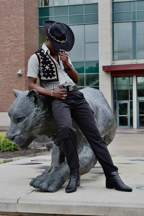 White Cowboy Hat Outfit Men, Black Cowboys Outfit, Black Men Cowboy Outfits, Space Cowboy Costume Men, Modern Cowboy Outfit, Black Cowboy Aesthetic, Cowboy Clothes For Men, Black Cowboy Outfit, Cowboy Hat Outfit Men