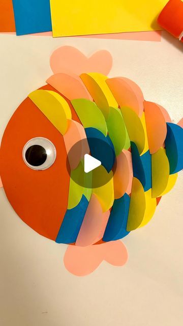 Fish Art And Craft For Preschool, Sea Creatures Arts And Crafts For Kids, Toddler Fish Craft, Fish Art For Toddlers, Fish Crafts For Kids Preschool, Diy Fish Craft, Coral Reef Craft Preschool, Summer Projects For Preschoolers, Easy Crafts To Do With Kids