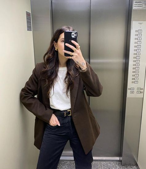 Dark Brown Blazer Outfit, Brown Blazer Outfit, Outfit Designer, Smart Casual Work Outfit, Color Combos Outfit, Blazer Outfits For Women, Stylish Work Attire, Blazer Outfit, Brown Blazer