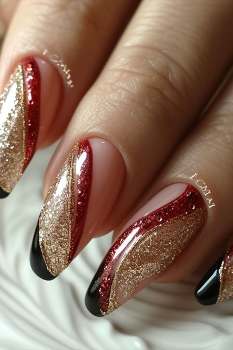 5 Easy Beach Nails for a Quick Summer Look Den Curtains, Red Nails Ideas, Red Carpet Nails, Maroon Nail Designs, Elegant Touch Nails, Red Nail Art Designs, Purple Nail Art, Red Nail Art, Nagellack Trends