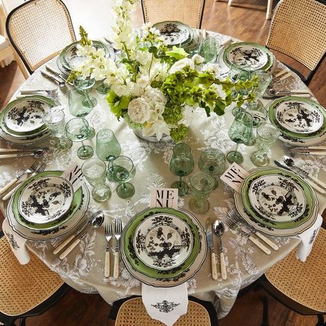 P.O.S.H. Couture Rentals on Instagram: "🅒🅗🅐🅡🅜🅔🅓 Taking our appreciation for high aesthetic standards beyond Taurus season and reveling in the bucolic charm of our favorite Bario and Albus Ginori place setting. We just love how this hopeful green hue single-handedly spruces up a black and white tablescape 📸 @tazbentleyphoto   New pieces in the mix: Carrie Cosmo and Wine Glass, Daphne Water Glass, Cane Back Chair in Black, White Bone Flatware  Floral: @botanicalmix" Ginori Tablescape, White Tablescape, Taurus Season, Cane Back Chairs, High Aesthetic, Water Glass, Place Setting, Place Settings, Flatware