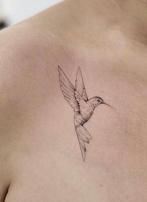 100 Beautiful Hummingbird Tattoos And Meaning - The Trend Scout |   couple tattoos on chest Pixie Tattoo, Hummingbird Tattoos, Small Hummingbird Tattoo, Vogel Tattoo, Mom Tattoo Designs, Inspiration Tattoo, Latest Tattoos, Hummingbird Tattoo, Shoulder Tattoos For Women