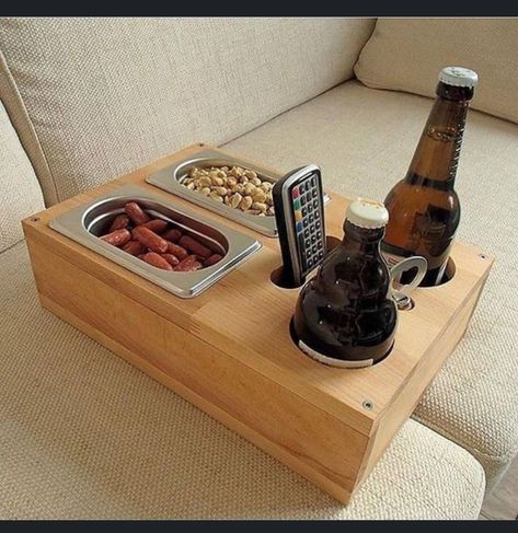 Wine Tray, Pallet Wine, Smart Tiles, Decor Studio, Diy Holz, Belem, Diy Pallet Projects, Woodworking Furniture, Wooden Pallets