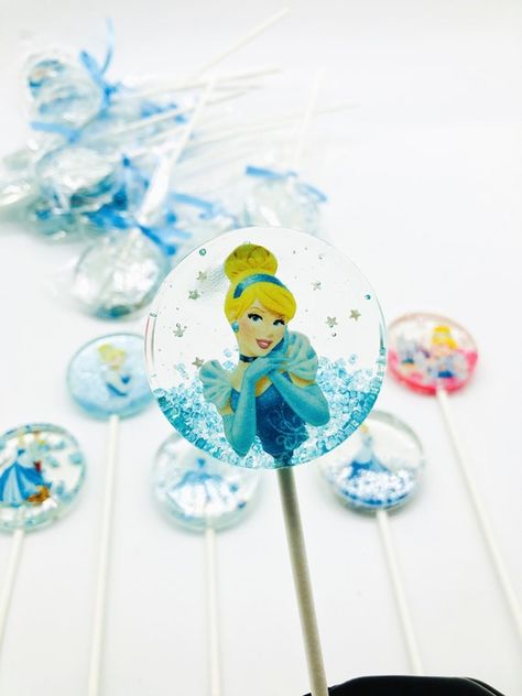 Cinderella Party Favors, Custom Lollipops, Little Mermaid Cake Topper, Princess Favors, Beauty And Beast Birthday, Frozen Party Favors, Lollipop Birthday, Lollipop Party, First Birthday Favors