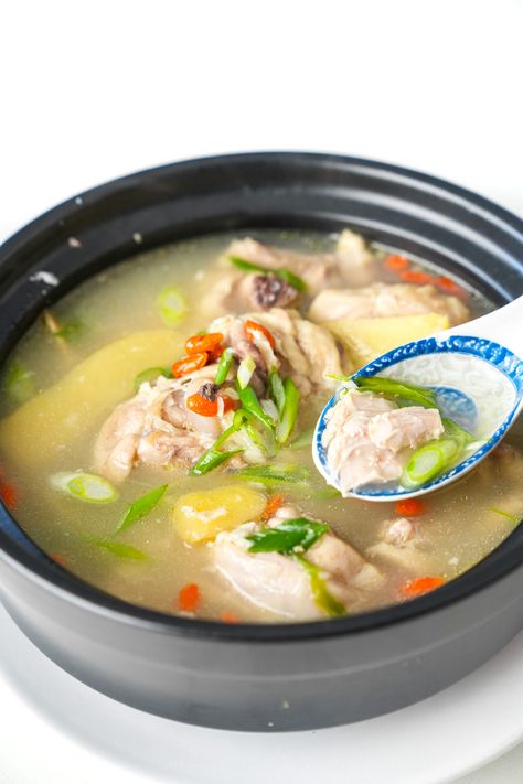 Immune Boosting Chicken Soup, Korean Chicken Soup, Chicken Breast Soup, Taiwanese Popcorn Chicken, Ginger Chicken Soup, Garlic Ginger Chicken, Popcorn Chicken Recipe, Japanese Chicken, Korean Chicken