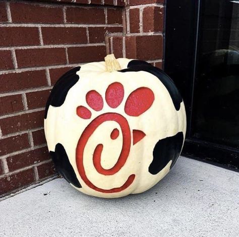 Chick Fa La, Diy Pumpkins Painting, Halloween Pumpkin Painting Ideas, Cute Painted Pumpkin Ideas, Pumpkin Inspo, Disney Pumpkin Painting, Halloween Pumpkin Painting, Pumpkin Painting Party, Halloween Pumpkin Crafts