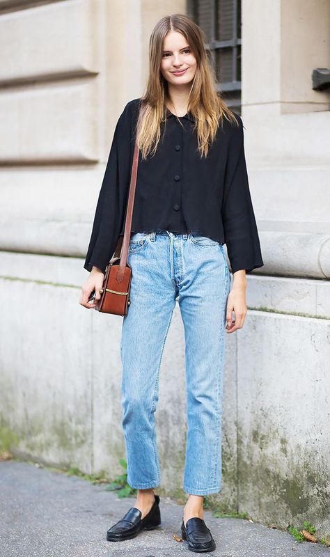 7 Truly Genius Ways to Wear Boyfriend Jeans via @WhoWhatWear Tilda Lindstam, Family Photo Outfits Winter, Fall Family Photo Outfits, Looks Jeans, Fashion Things, Summer Closet, With Boyfriend, Dress Well, Boyfriend Jean