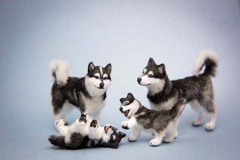 1:12 Scale Siberian Husky Family  by heartfeltcanines