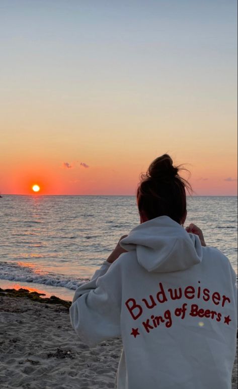 Aesthetic Messy Bun, Nike Hoodie Outfit, Sun Set, Summer 24, Hoodie Outfit, Nike Hoodie, Messy Bun, Beer, Sun