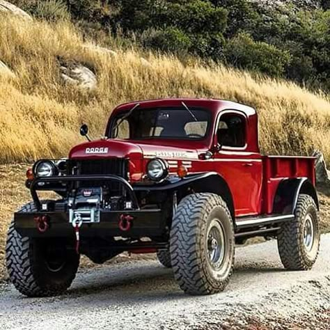 Dodge Power Wagon Toyota Hilux 4x4, Vintage Pickup Trucks, Dodge Power Wagon, Rat Rods Truck, Old Pickup Trucks, Classic Pickup Trucks, Rc Autos, Power Wagon, Dodge Trucks