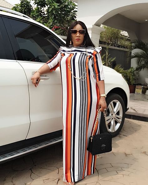 KEWEE DRESS SIZES 10 TO 20 USA  #12,000  KINDLY CLICK THE WHATSAPP LINK ON BIO TO PURCHASE OR SEND DM  Fabric @naijafabrics_wholesale Gown Styles For Materials, African Men Fashion Shirts, Chiffon Gown Styles, Materials Gown Style, Long African Dresses, African Fashion Skirts, African Lace Dresses, Classy Casual, Chiffon Gown